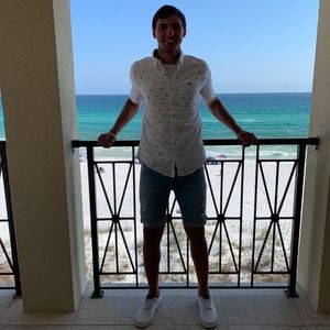 Meet your Posher, Quentin